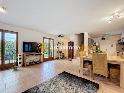 Maison - 102 m² - 5 pièces