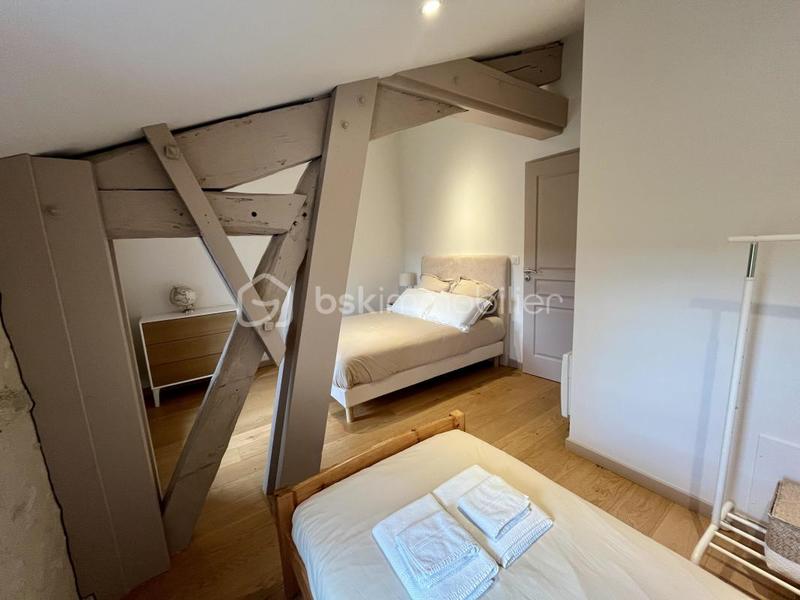 Corps de ferme - 371 m² - 9 pièces