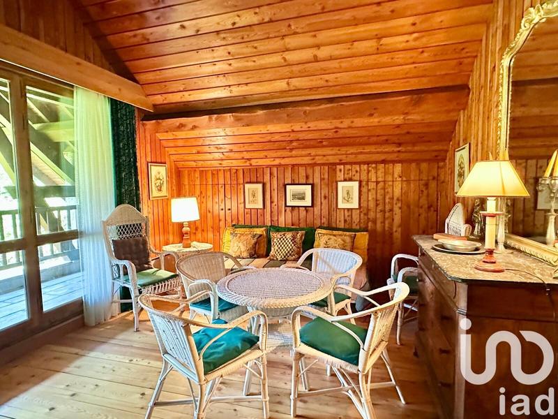 Maison - 372 m² - 14 pièces