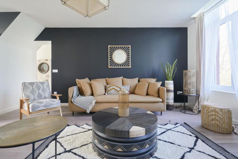 Appartement - 140 m² - 8 pièces