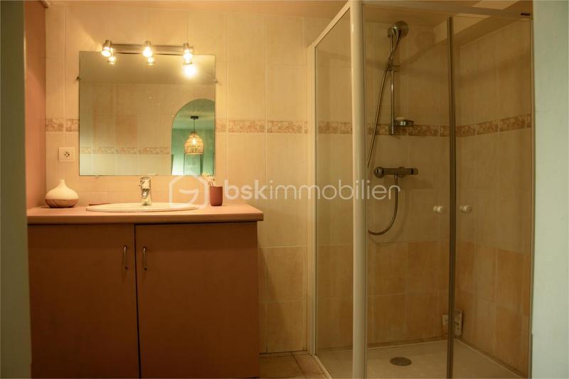 Maison - 96 m² - 5 pièces