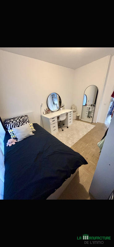 Appartement - 98 m² - 5 pièces