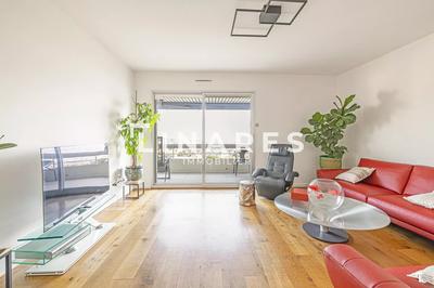 Appartement - 93 m² - 3 pièces