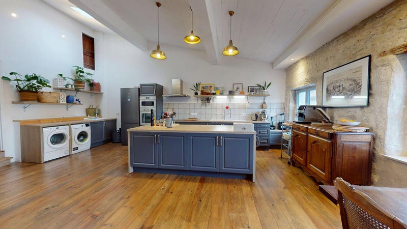 Appartement - 171 m² - 6 pièces