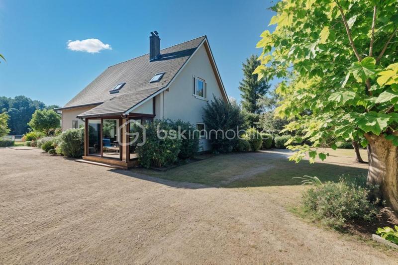 Maison - 143 m² - 6 pièces