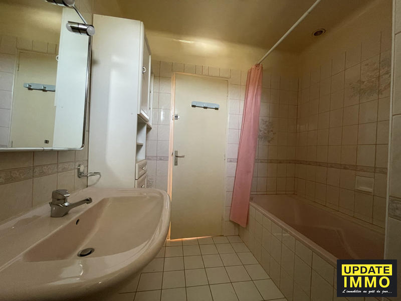 Maison - 137 m² - 8 pièces