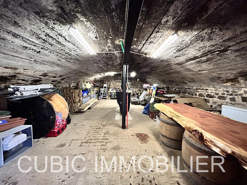 Maison - 202 m² - 5 pièces