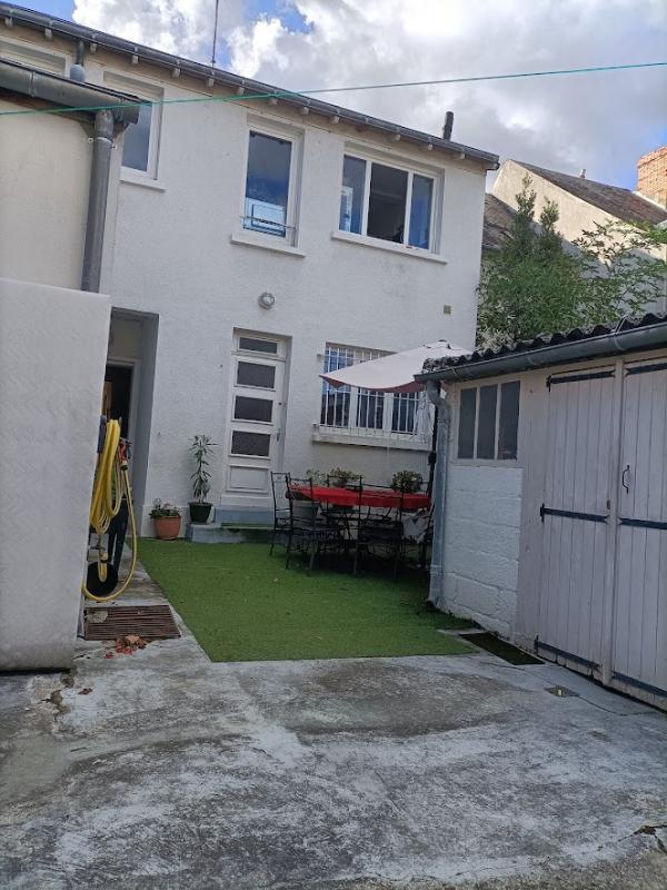 Immeuble - 166 m² - 7 pièces