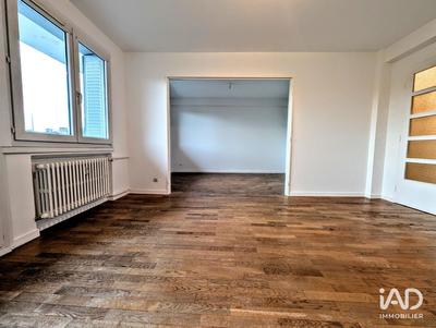 Appartement - 99 m² - 4 pièces