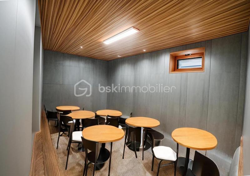 Immeuble - 77 m² - 3 pièces