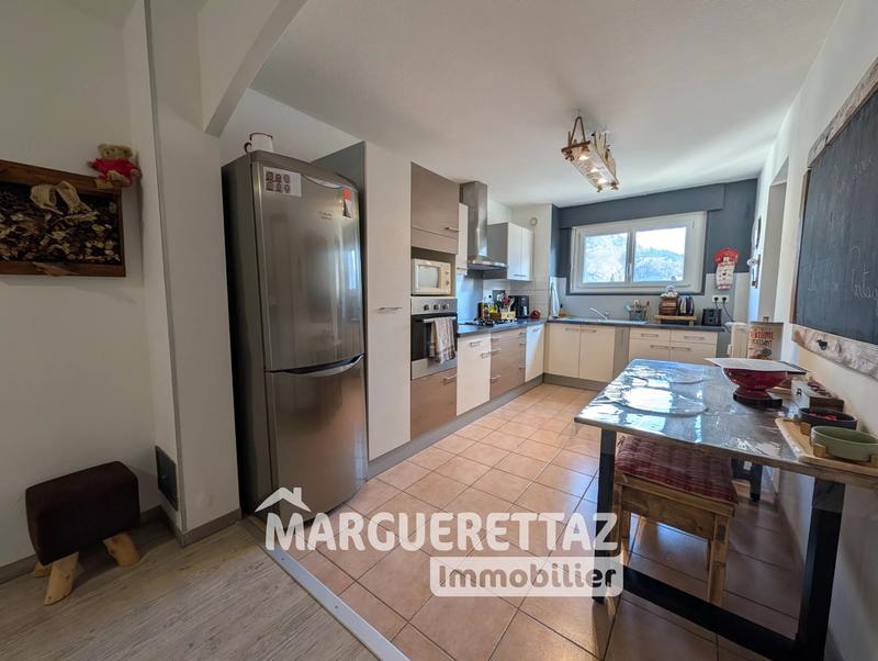 Appartement - 75 m² - 3 pièces