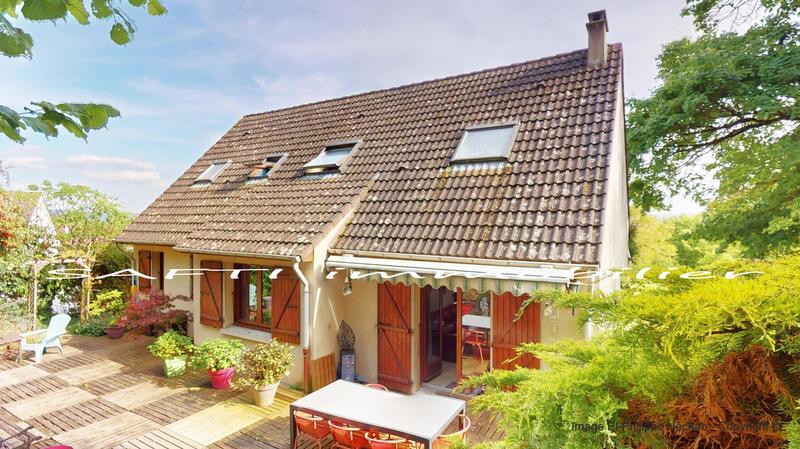 Maison - 115 m² - 6 pièces