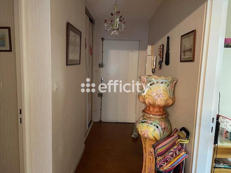 Appartement - 85 m² - 3 pièces
