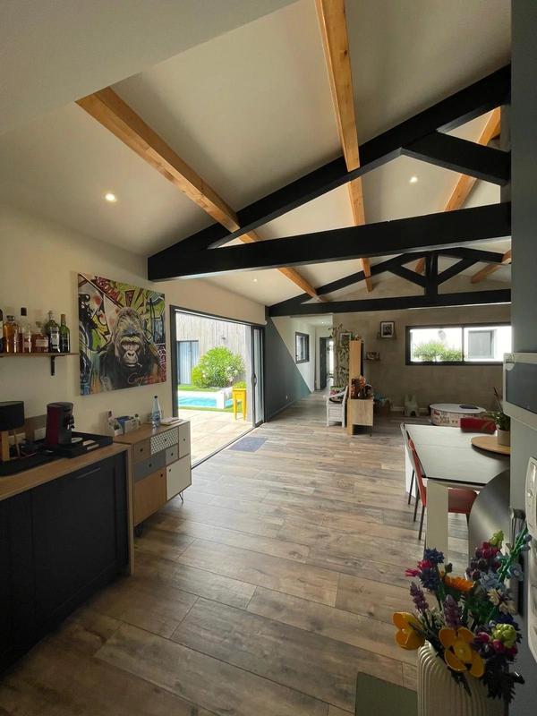 Maison - 199 m² - 6 pièces