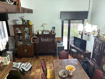 Maison traditionnelle - 85 m² - 4 pièces