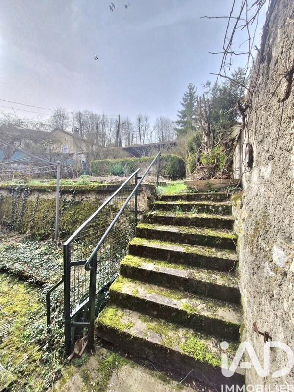 Maison - 264 m² - 7 pièces