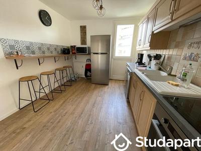 Chambre - 9 m² - 1 pièce