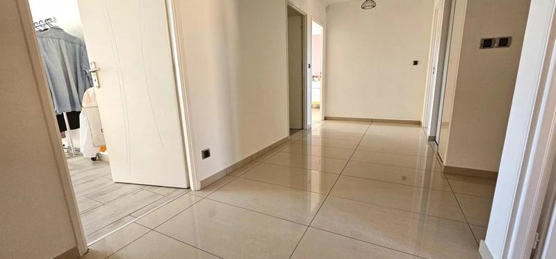 Villa - 259 m² - 8 pièces