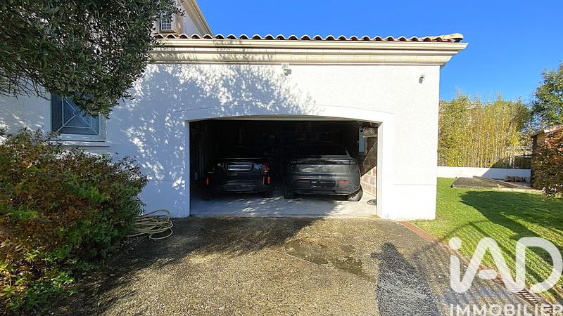 Maison - 200 m² - 6 pièces