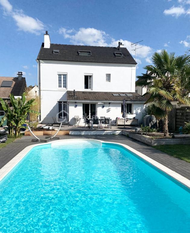 Maison - 180 m² - 6 pièces