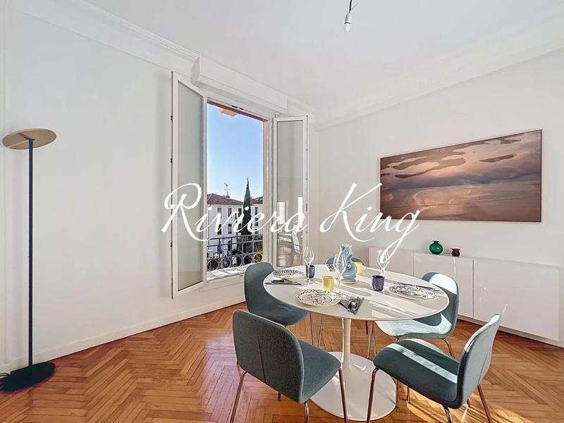 Appartement bourgeois - 134 m² - 4 pièces