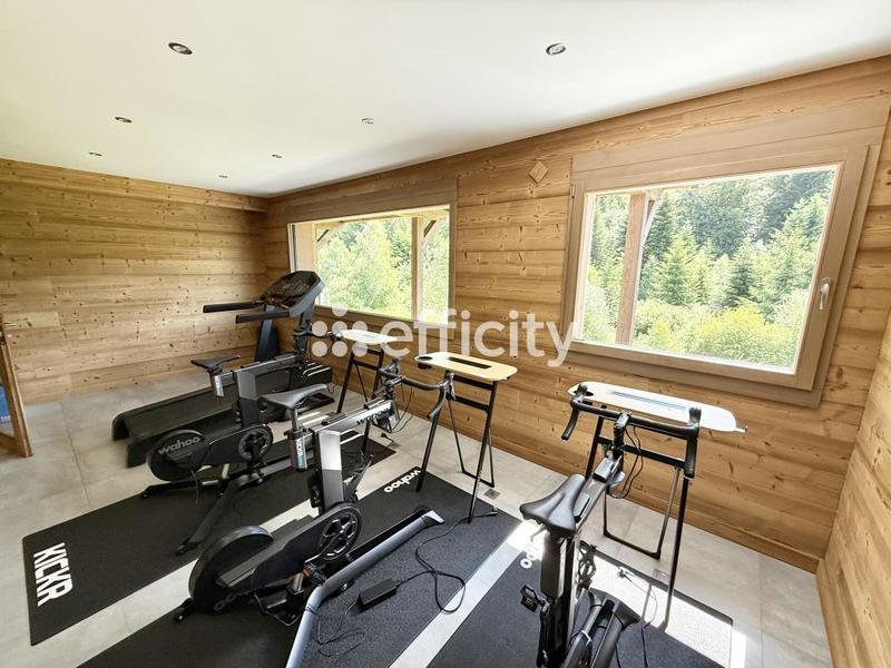 Maison - 330 m² - 10 pièces