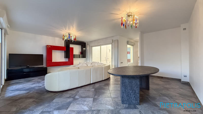 Maison - 142 m² - 6 pièces