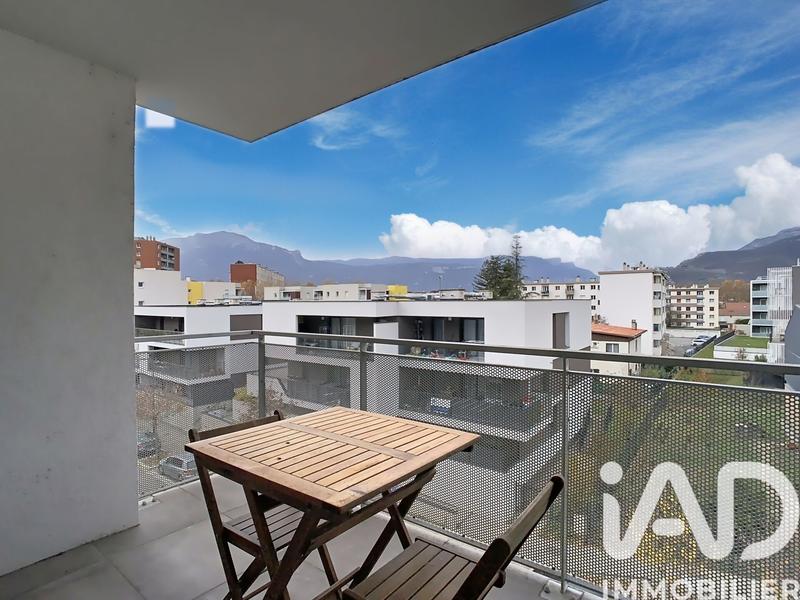 Appartement - 80 m² - 4 pièces