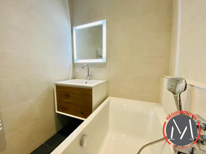 Appartement - 70 m² - 2 pièces