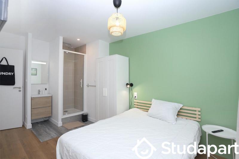 Chambre - 11 m² - 1 pièce