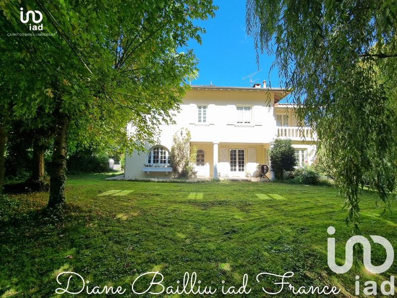 Maison de ville - 263 m² - 8 pièces