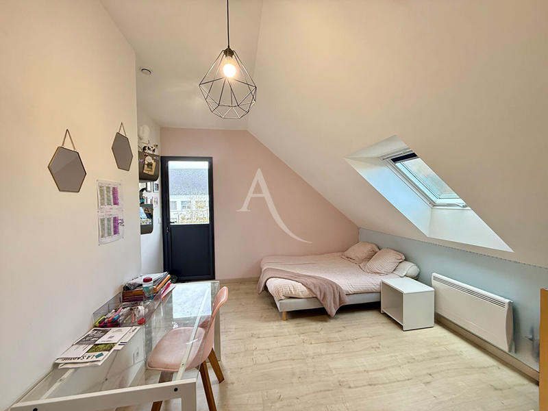 Maison - 160 m² - 8 pièces