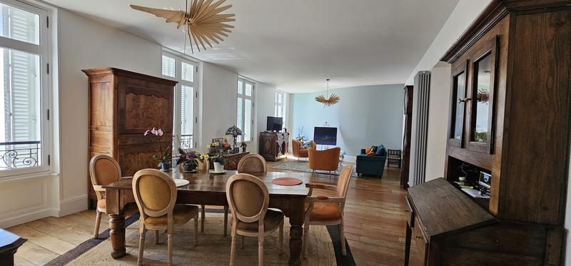 Appartement - 120 m² - 4 pièces