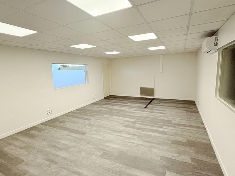 Bureau - 220 m² - 8 pièces