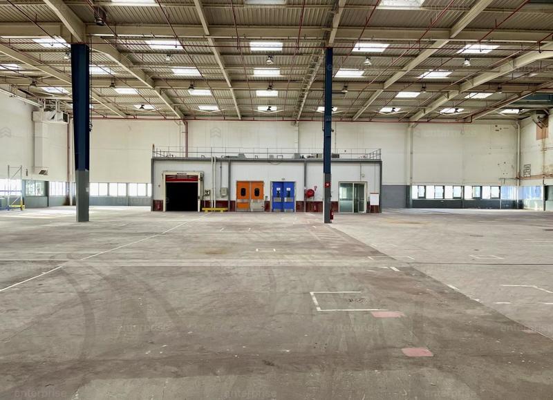 Entrepôt - 10 000 m²