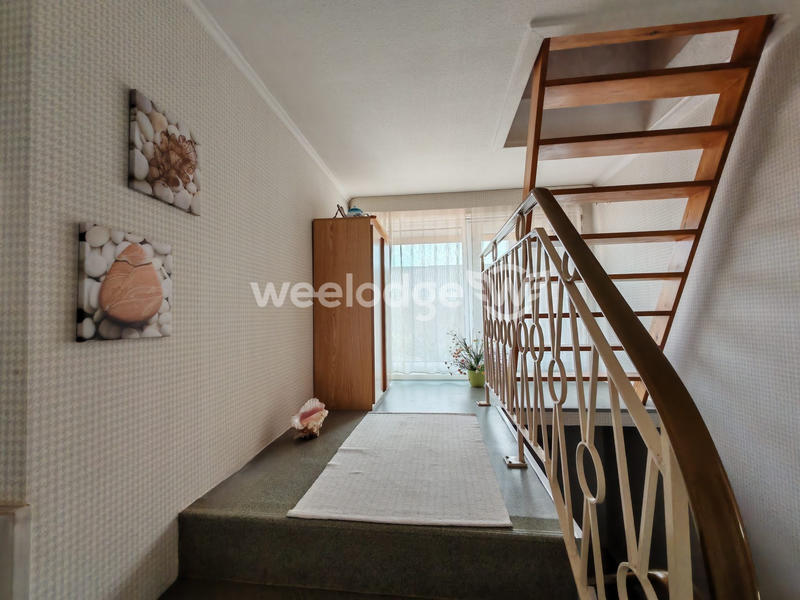 Maison - 208 m² - 10 pièces