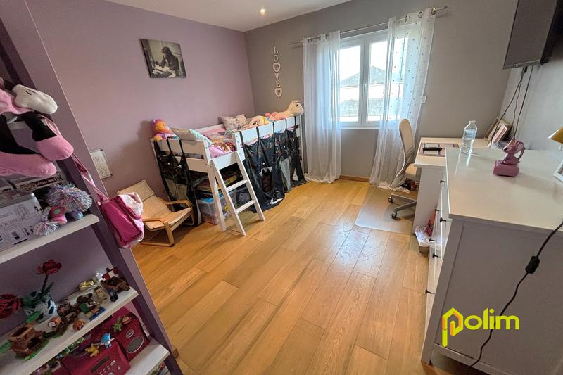 Maison - 181 m² - 6 pièces