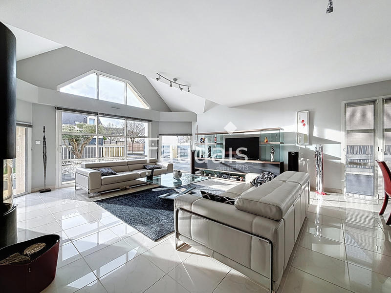 Maison - 168 m² - 5 pièces