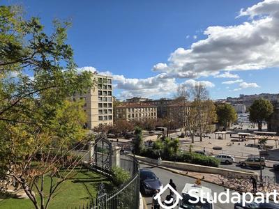 Appartement - 61 m² - 1 pièce