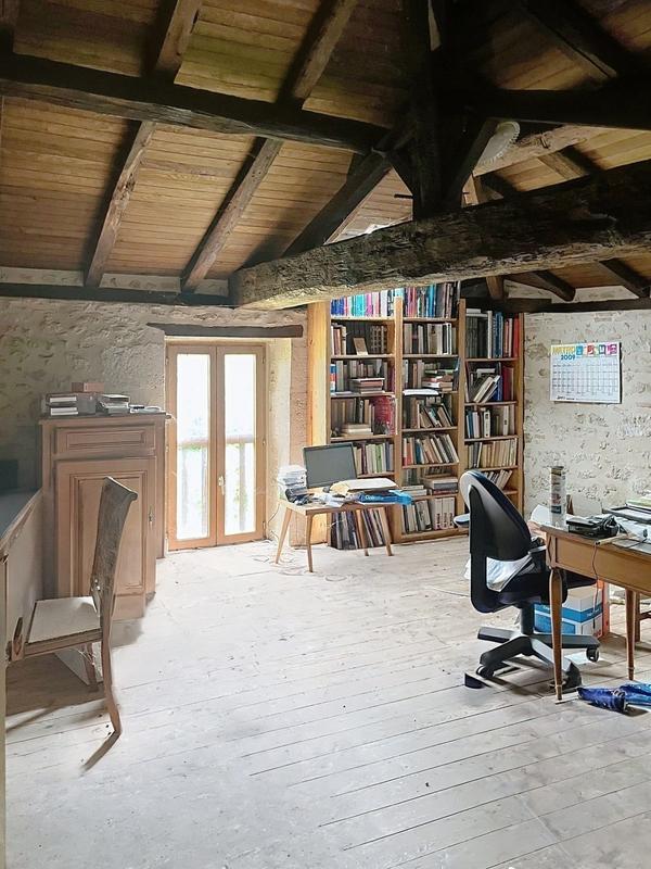 Maison - 215 m² - 7 pièces