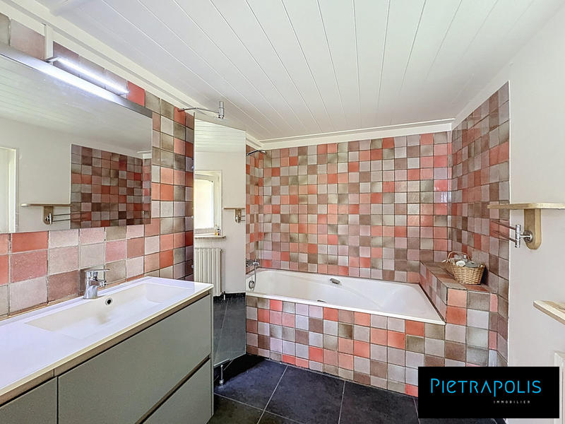 Maison ancienne - 205 m² - 6 pièces