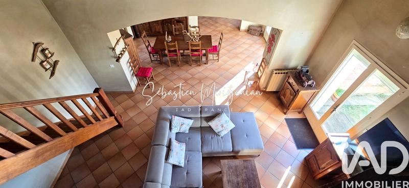 Maison - 186 m² - 7 pièces