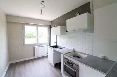 Appartement - 102 m² - 5 pièces