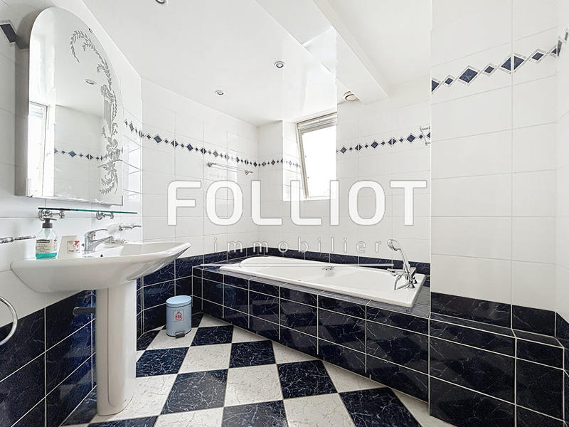 Maison - 137 m² - 5 pièces