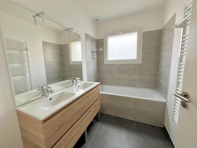 Maison - 101 m² - 4 pièces