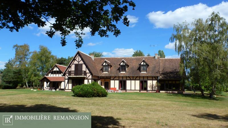 Demeure - 399 m² - 8 pièces