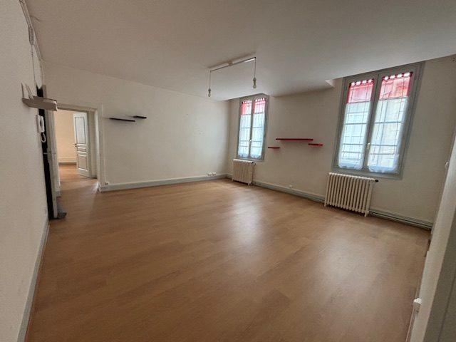 Appartement - 84 m² - 3 pièces