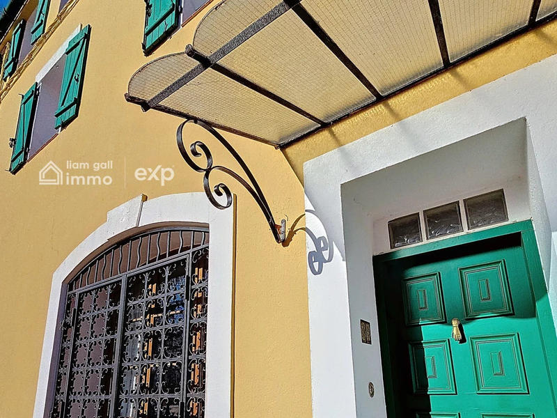 Maison traditionnelle - 176 m² - 6 pièces