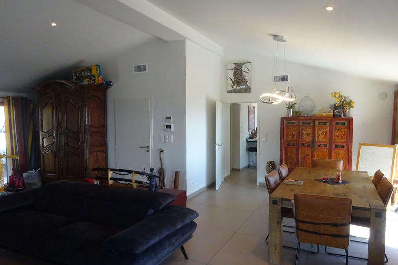 Maison - 235 m² - 7 pièces