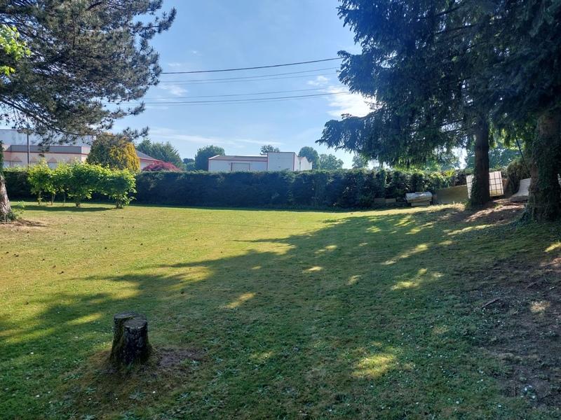 Terrain constructible - 700 m²